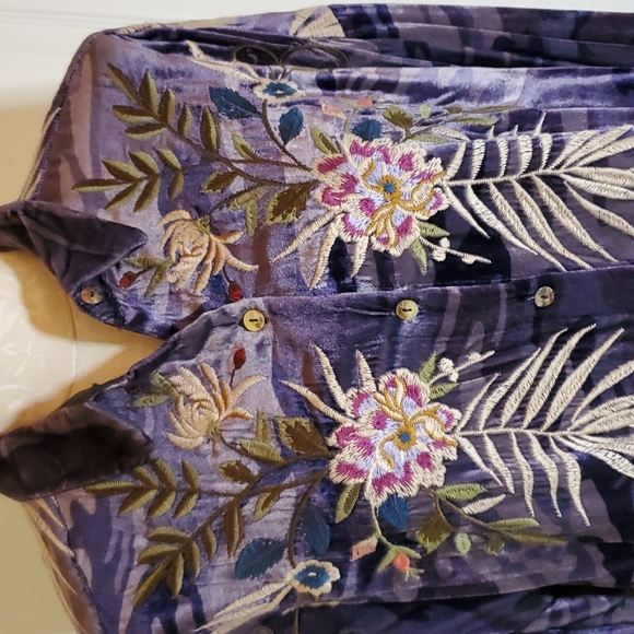 Johnny Was Kasumi Velvet boxy shirt - Picture 2 of 8